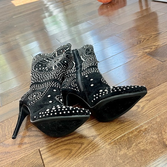 Lola black suede studded boots never worn 8 1/1 - Picture 3 of 4